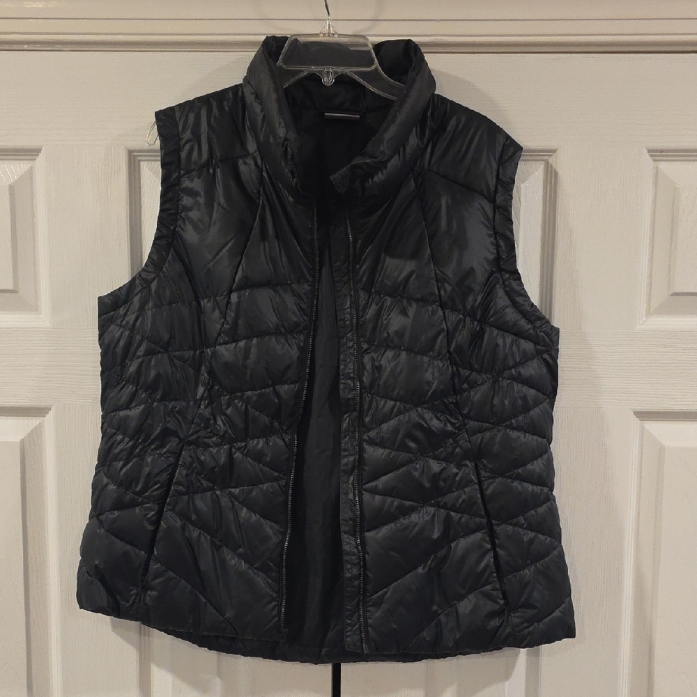 Columbia Women's Dark Gray Quilted Vest